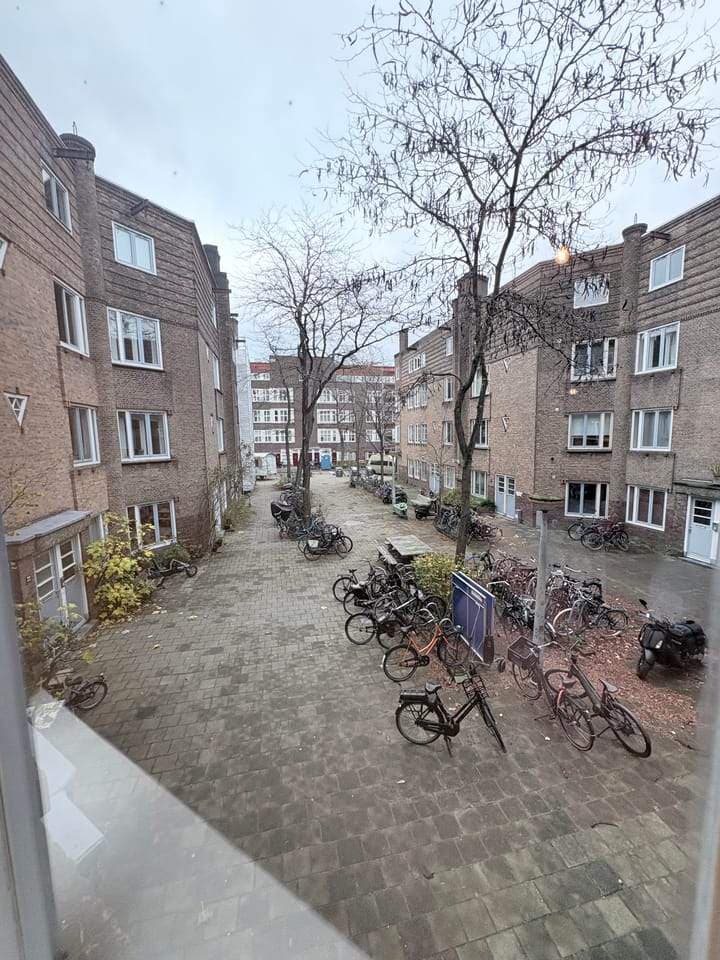 3-Room Apartment Holendrechtstraat, Amsterdam - For Rent