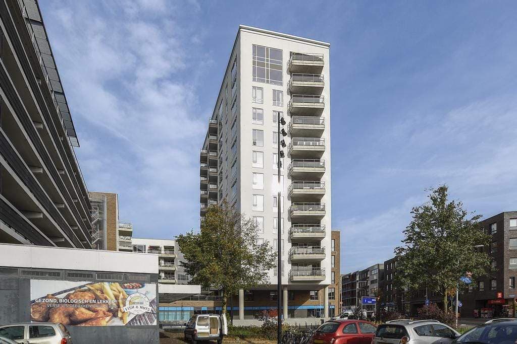 Apartment Piusplein 28-245038 WN Tilburg - For Rent