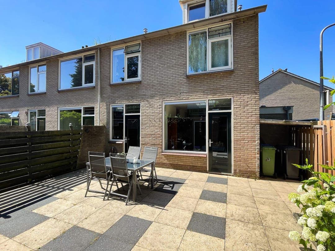 Augustinushof 54, Hilversum - Maison de ville mitoyenne en fin de rangée - Maison familiale