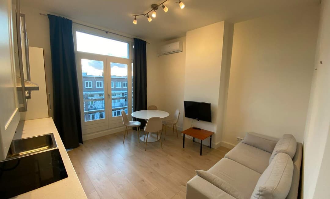 Appartement Admiraal de Ruijterweg, Amsterdam - Te Huur
