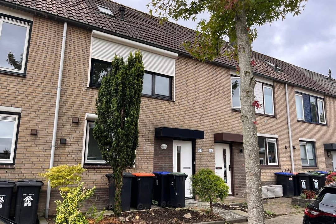 Aletta Jacobs-erf 158, Dordrecht - For Rent