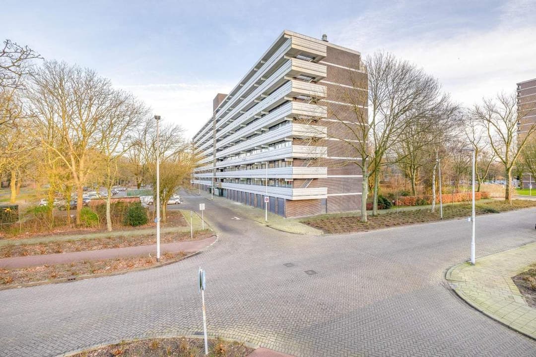 Flat Curieplaats 25, Rotterdam - For Rent
