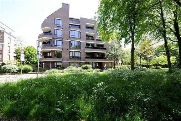 Amplio apartamento de 4 habitaciones en Scheveningseweg, La Haya - En alquiler