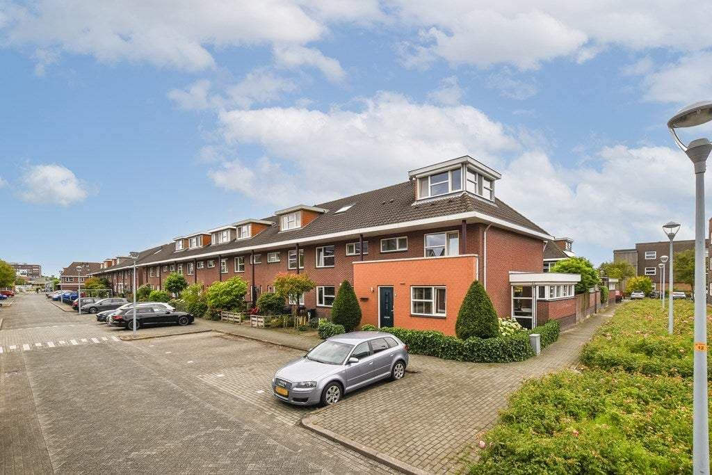 House Rodelindalaan, Nieuw-Vennep - Te Huur