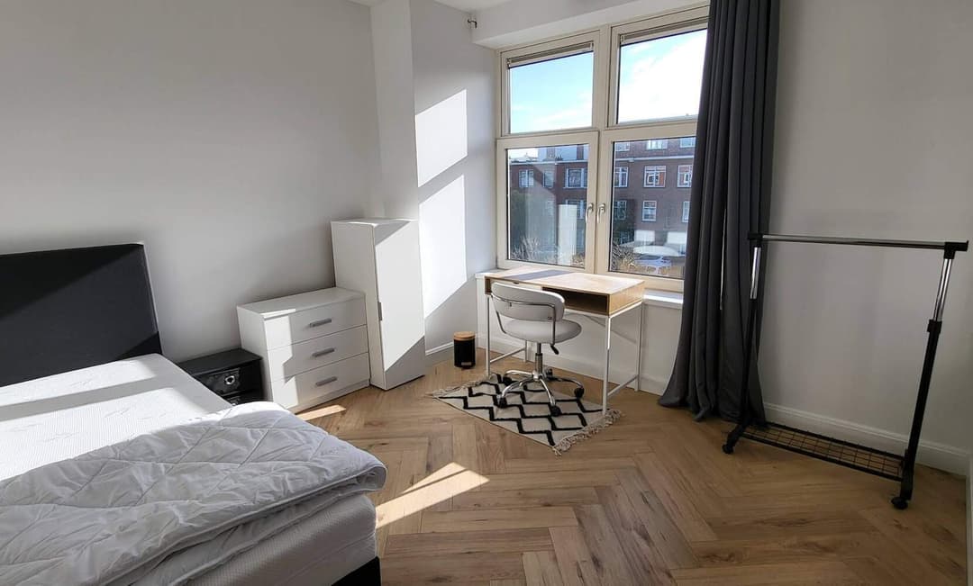Kamer Abrikozenstraat, Den Haag - Te Huur