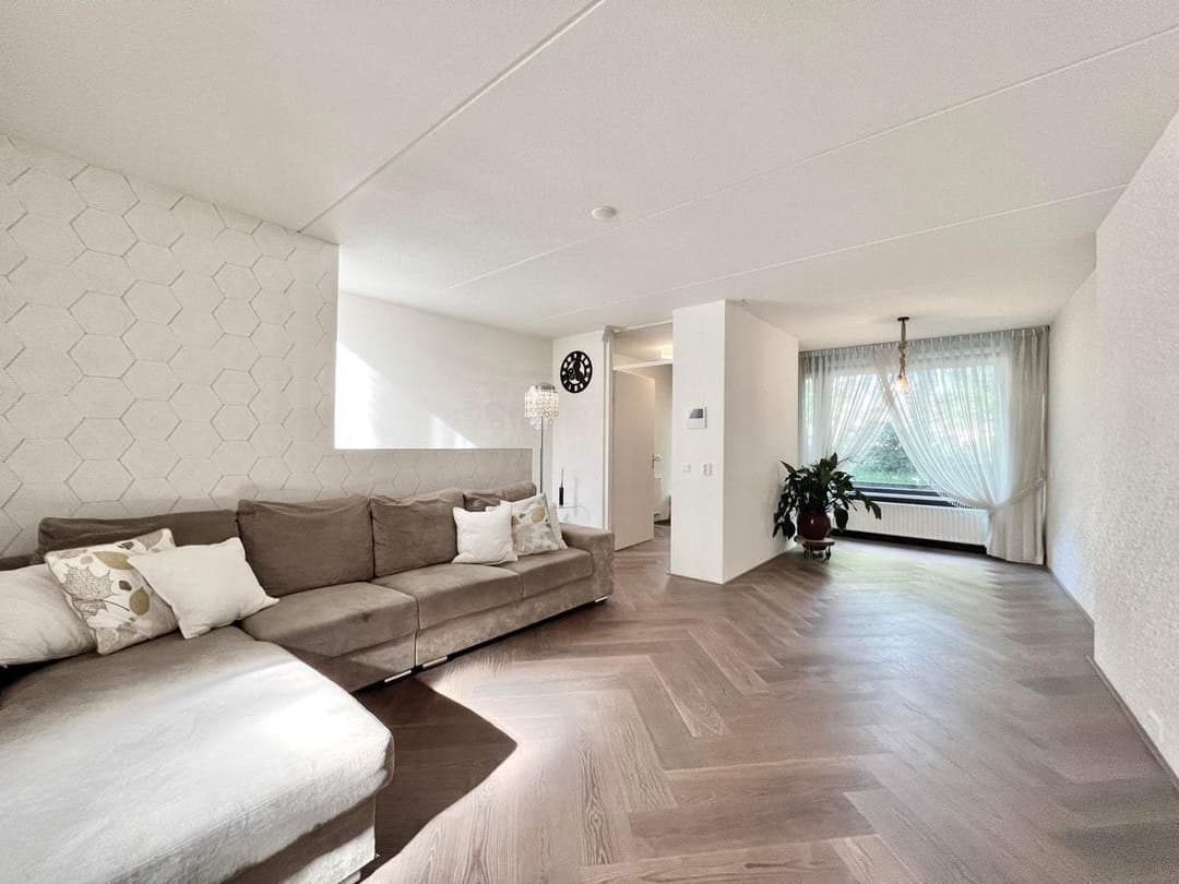 House Nadezjda Mandelstamstraat, Amsterdam - For Rent