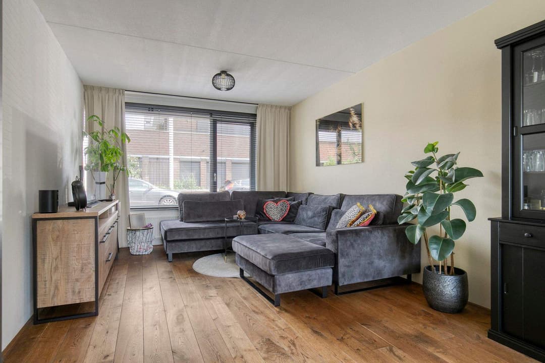 Furnished Attic Room Molstraat, Helmond - Short Term