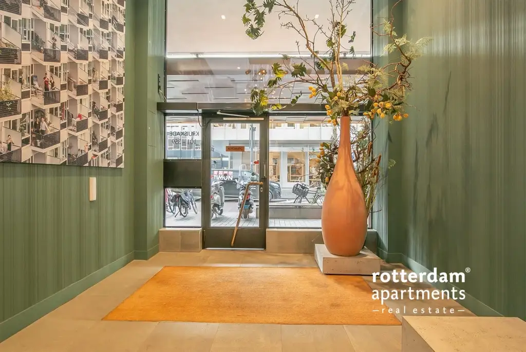 Appartement de 2 pièces sur Kruiskade, centre de Rotterdam
