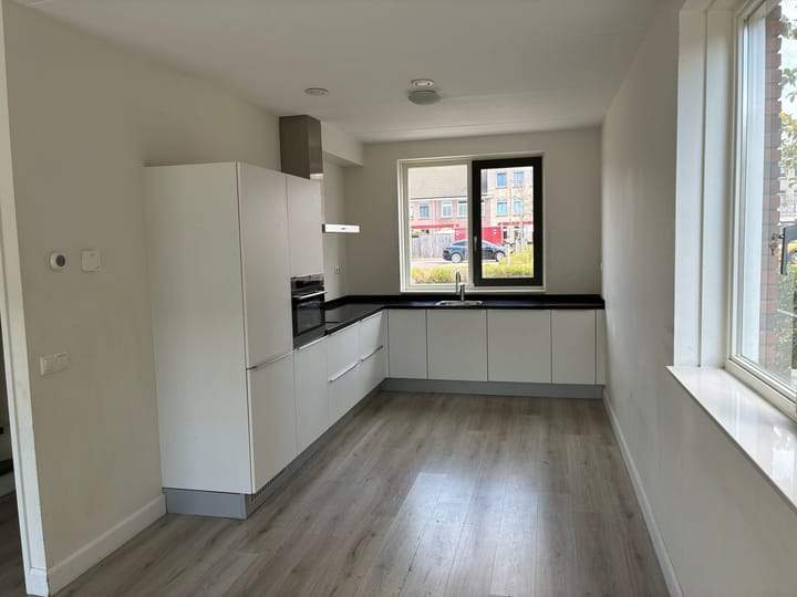Parvatistraat 22, Almere - Hoekhuis