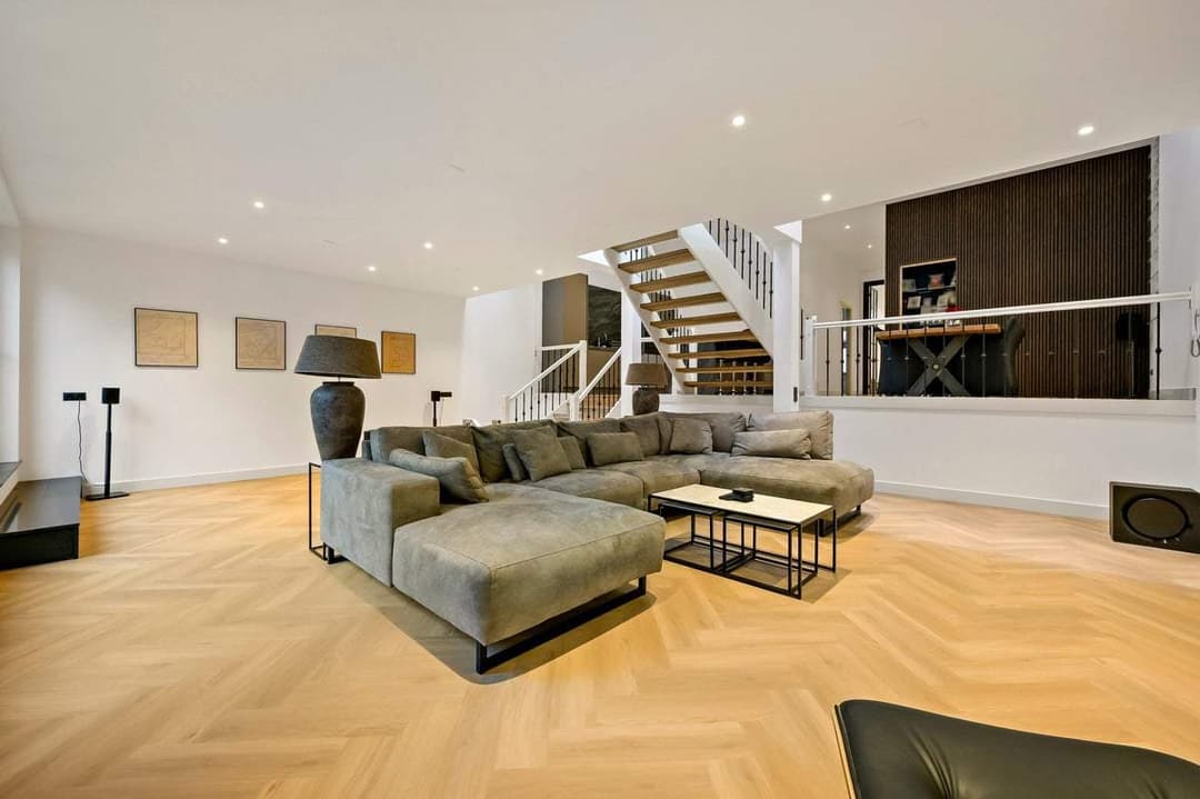 Appartement De Ruijterstraat 33, La Haye - À Louer