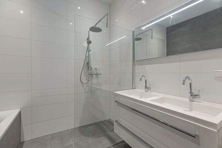 3-Room Apartment Koninginneweg, Amsterdam - For Rent