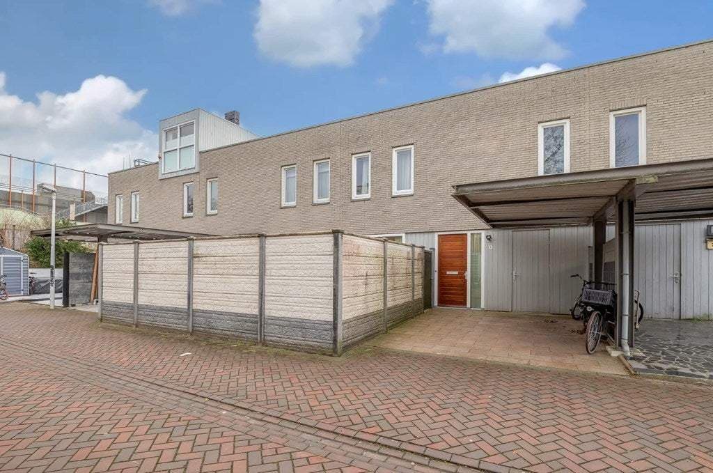 House Eliza van Calcarstraat, Amsterdam - For Rent