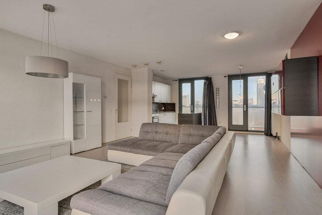Flat Maashaven N.z. in Rotterdam