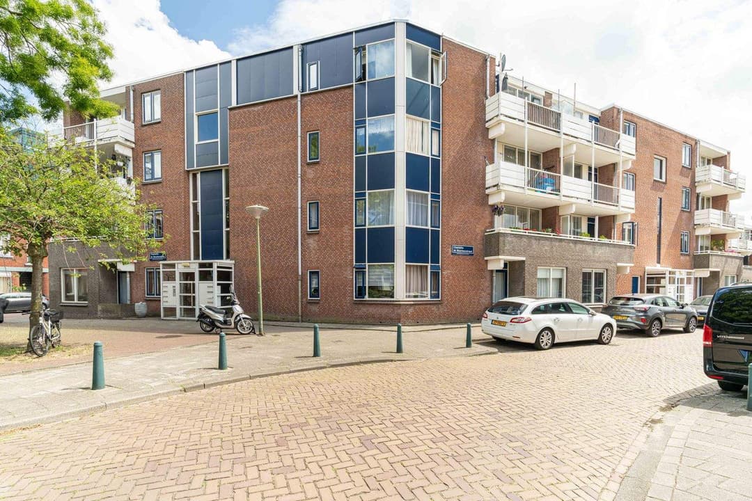 3-Kamer Appartement Charlotte de Bourbonplein, Den Haag - Te Huur