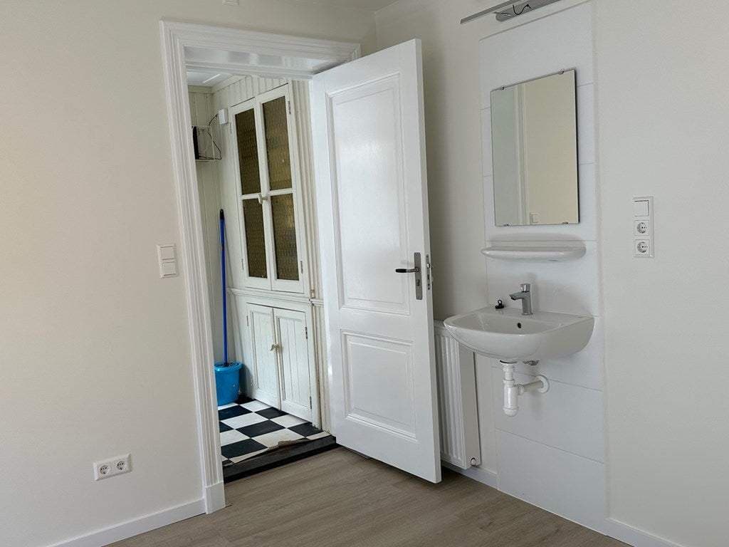 Flat Duvenvoordestraat, Haarlem - For Rent