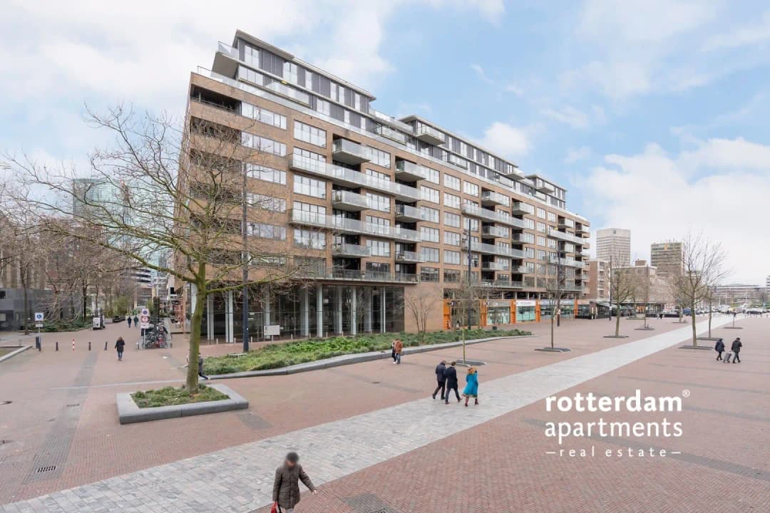 3-Room Apartment in Downtown Rotterdam for Rent