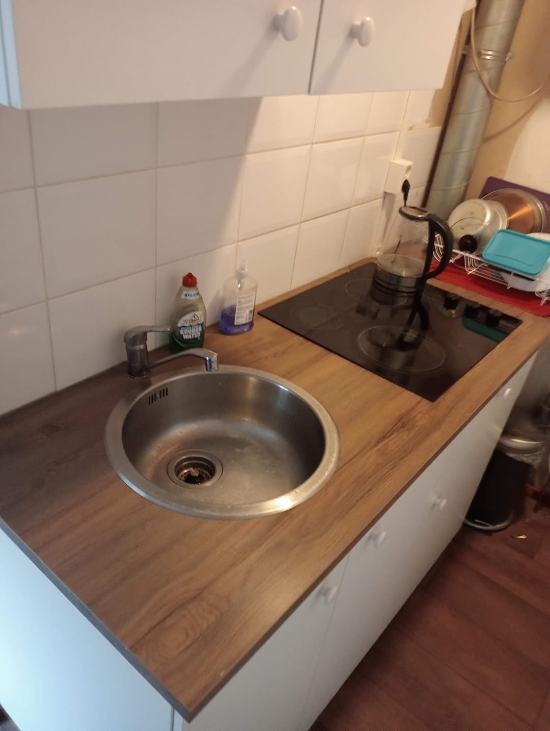 Gemeubileerde kamer in Delistraat, Rotterdam - Te Huur