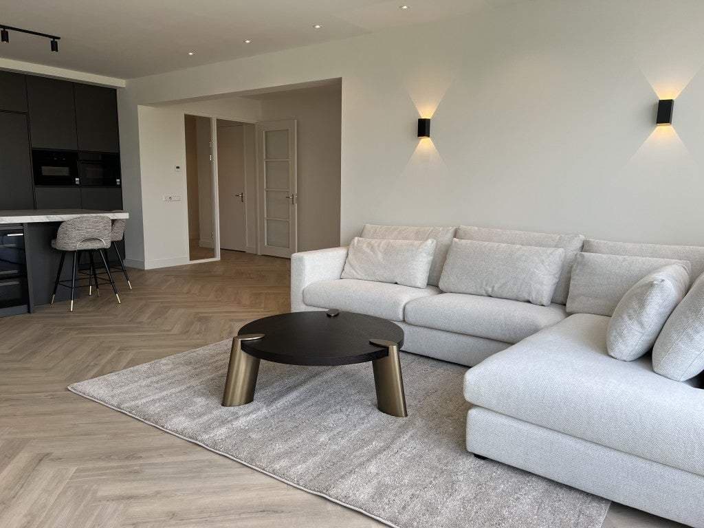 Flat Nancy Zeelenbergsingel, Rotterdam - For Rent