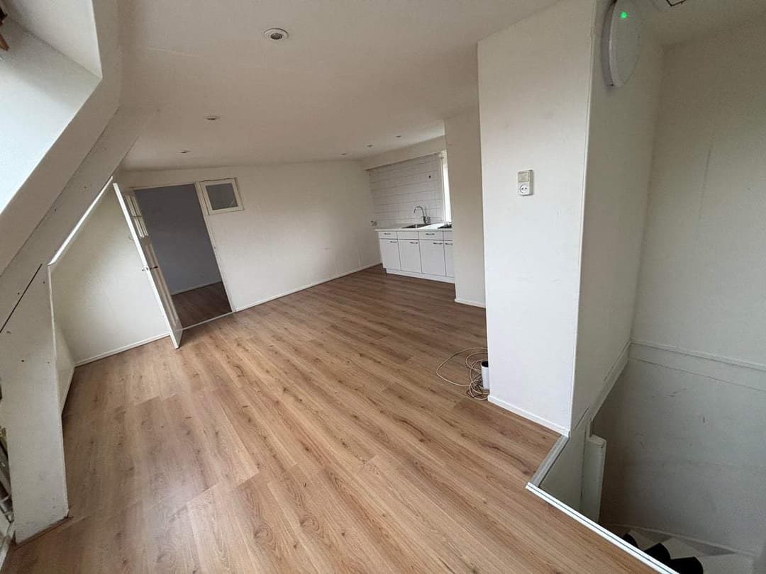 Studio Huygensstraat 38-B, Hilversum - For Rent