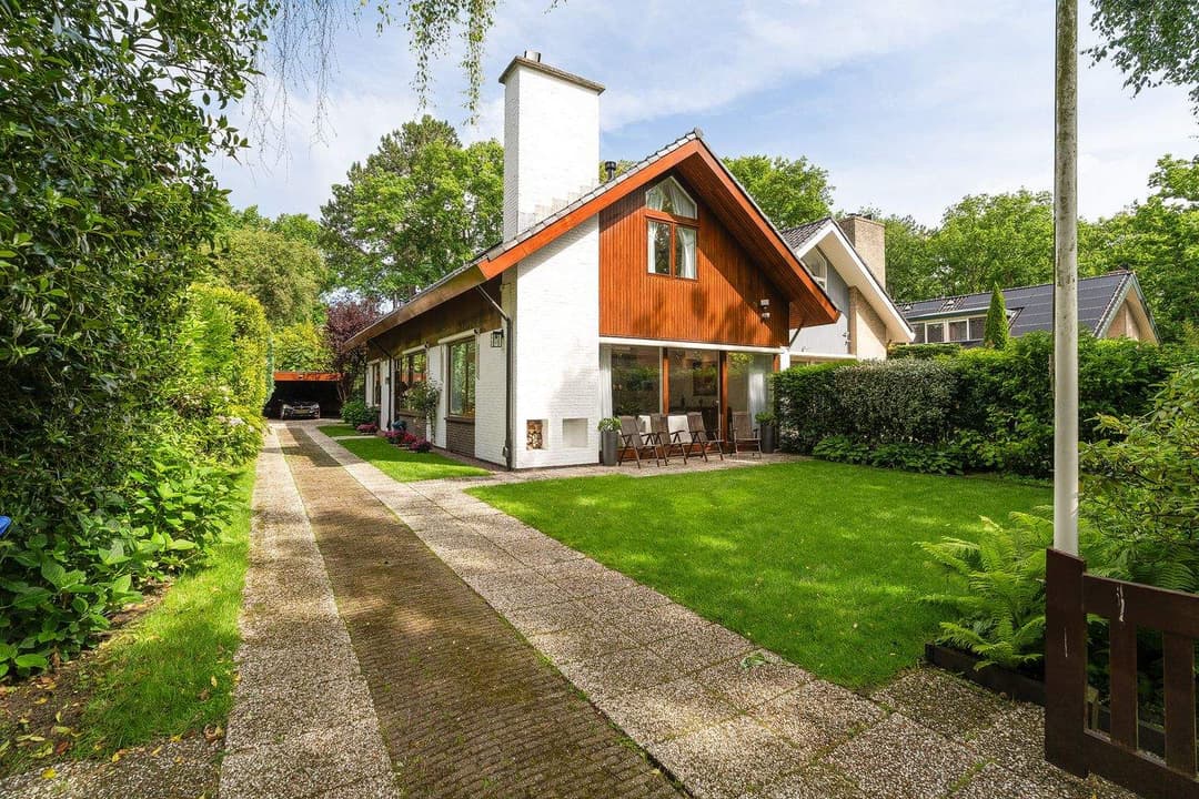 Halbfreistehende Villa Klingelaan 492244 AN Wassenaar - Zu Vermieten