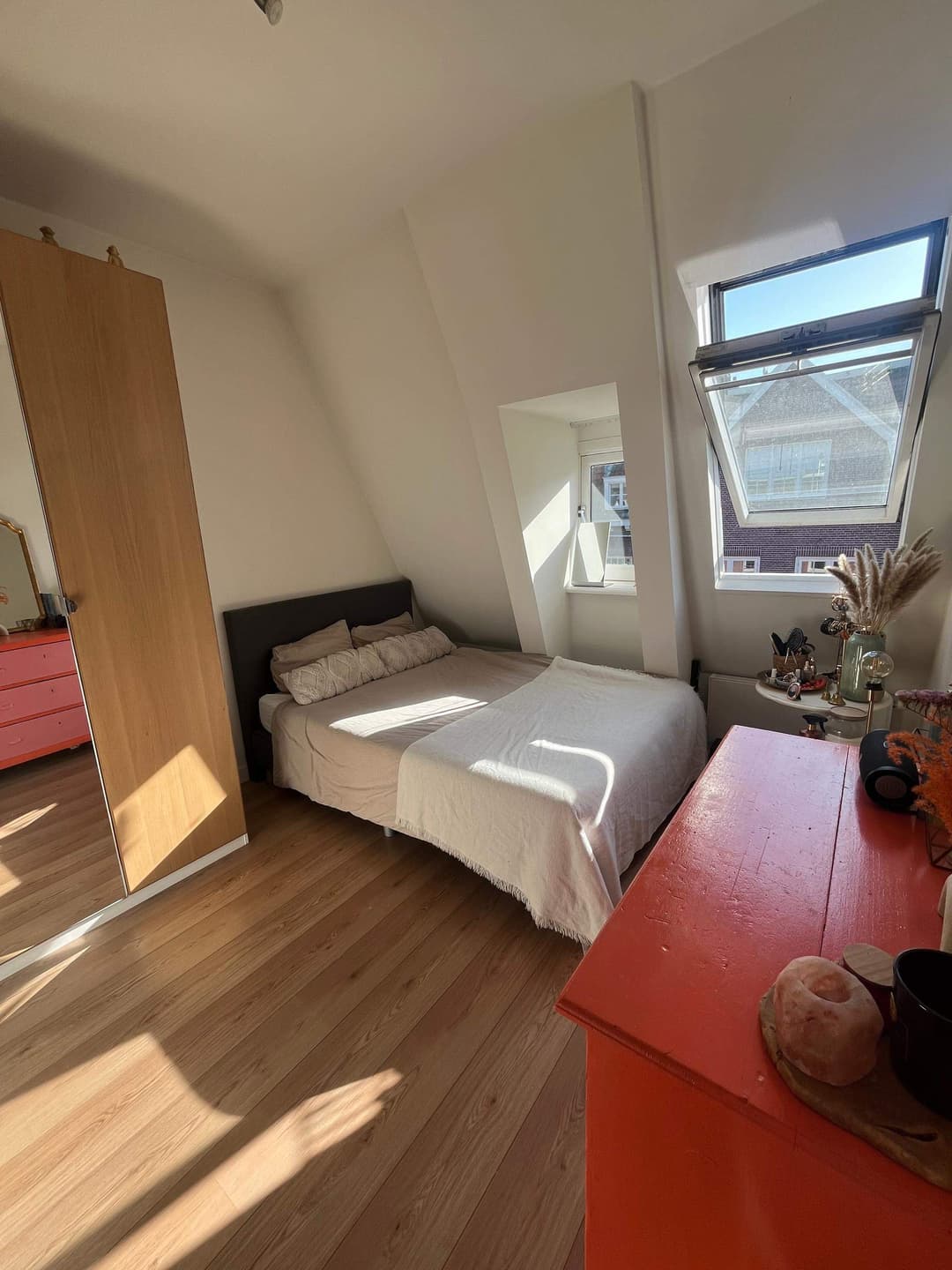 Gemeubileerde Kamer Te Huur Zocherstraat, Amsterdam