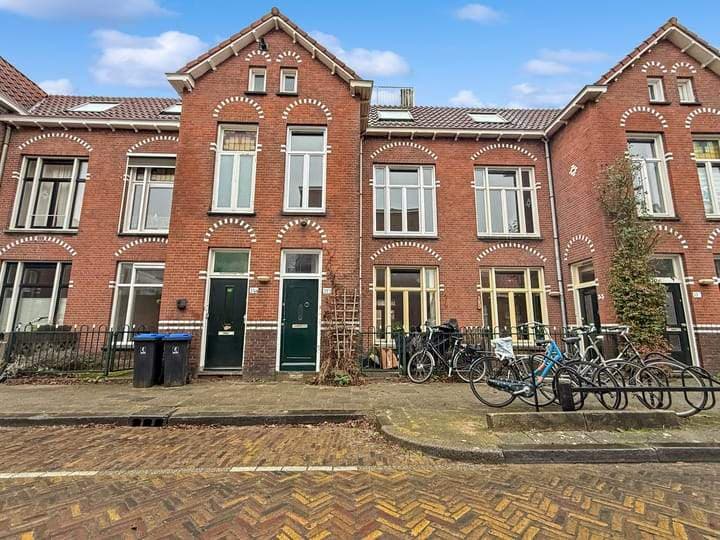 3-Zimmer-Obergeschosswohnung, M.P. Lindostraat, Utrecht - Zu Vermieten