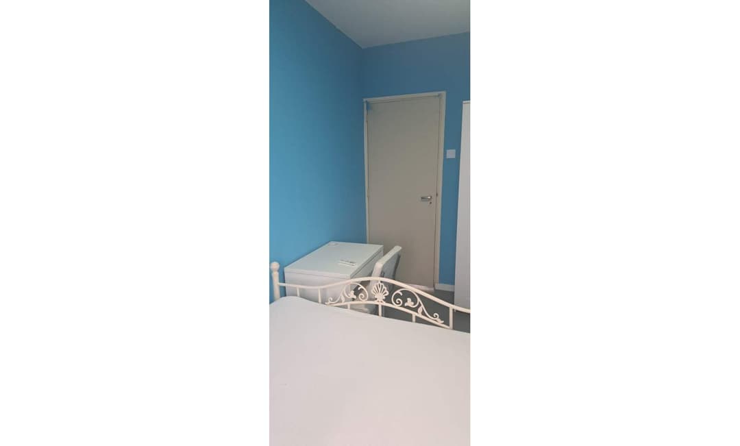 Kamer in de Tholenstraat, Rotterdam - Te Huur