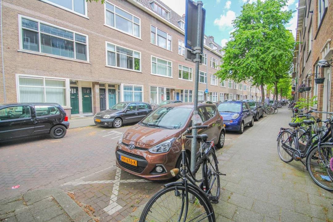 Boven-vijf kamer appartement Heemskerkstraat, Bergpolder, Rotterdam
