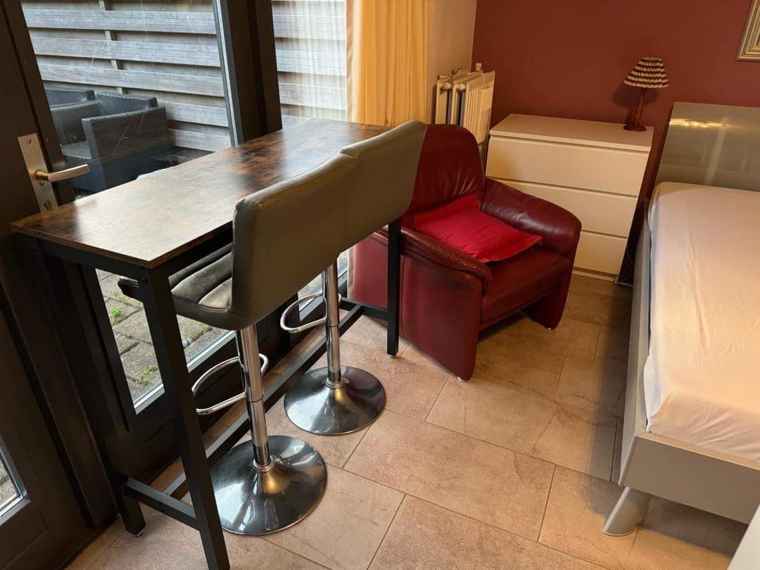 Gemeubileerde kamer in Vijfhuizen, Haarlem - Te Huur