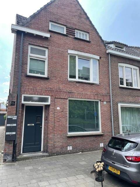 Studio Apartment Primus van Gilsstraat, Tilburg - For Rent