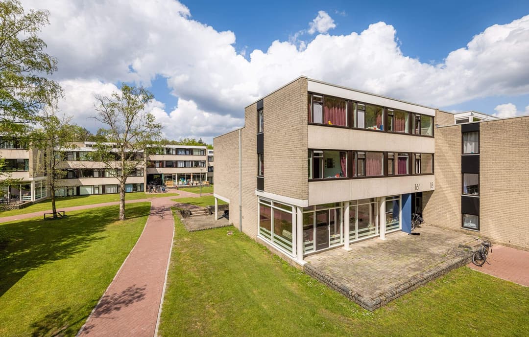 Room Calslaan 22-2, Enschede - For Rent