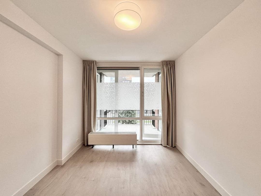 Flat Nederlandstraat, Almere - Te Huur