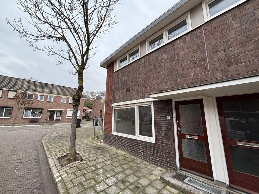 Single-family home Slotstraat, Hoensbroek - For Rent