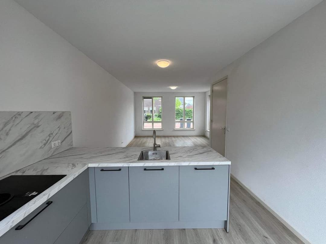 House Herman de Ruijterstraat, Poederoijen - For Rent
