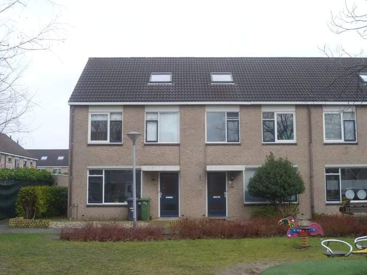 Casa de esquina en Binnenhei, Veldhoven - En alquiler