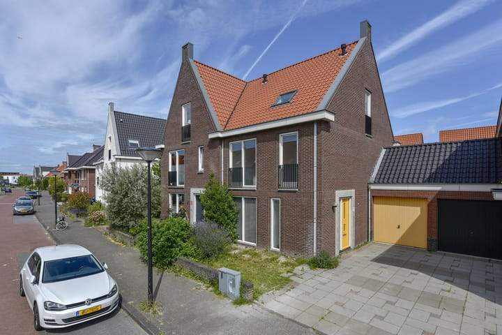 Royal Semi-Detached House, Meierijlaan 40, Den Haag - For Rent