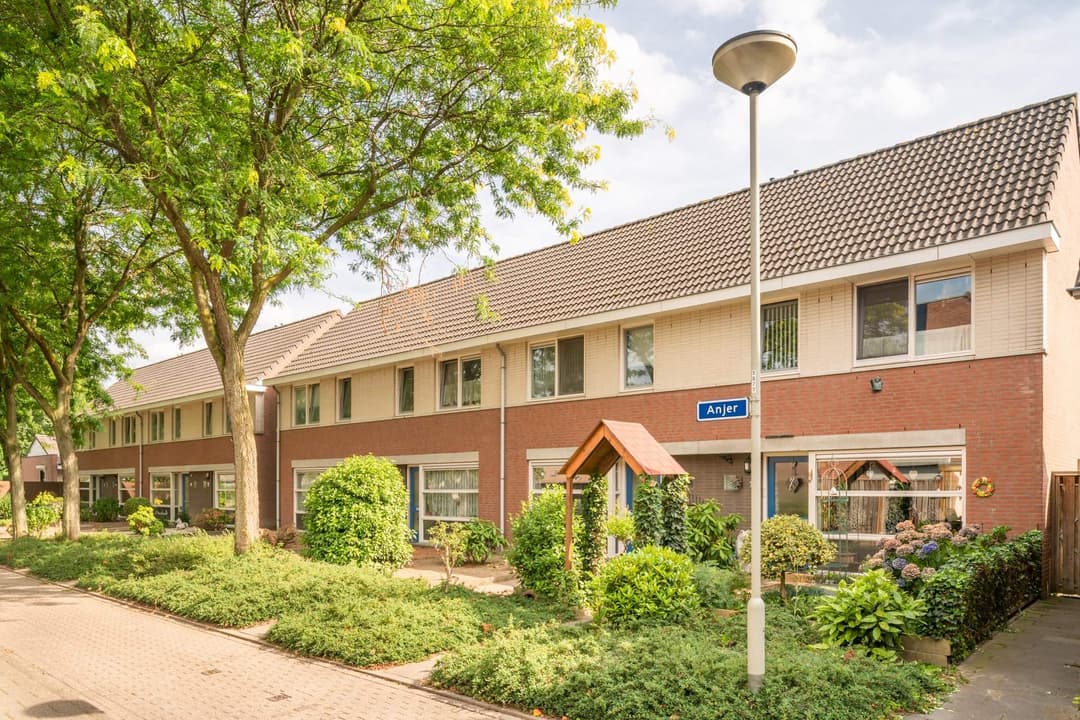 Anjer 15, Venray - Eckhaus