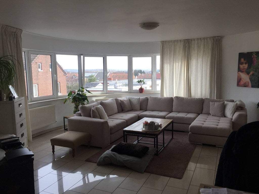 Flat Oude Heirbaan, Lanaken - 3-Bed Apartment