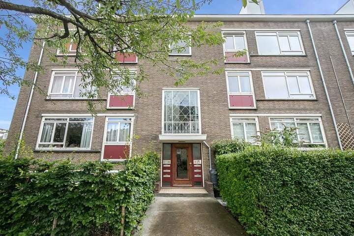 Double Upper House at Paulinastraat, Den Haag - For Rent