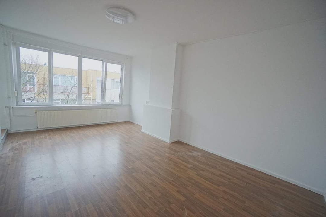Studio Mijnsherenlaan, Rotterdam - For Rent