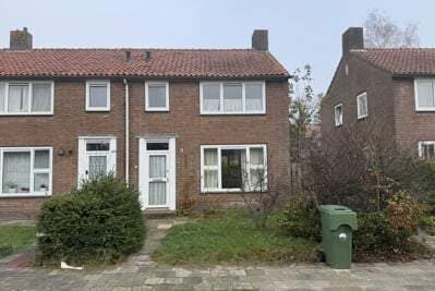 Casa Esquinera en Melchior de Grotestraat 31, Heerenveen - En Alquiler
