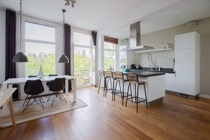 Leidsekade 58, Amsterdam — 2-Zimmer-Kanalwohnung