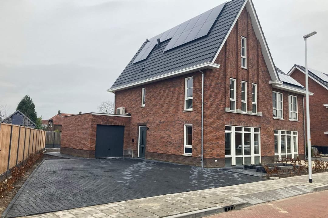 Twee-gezinswoning Dokter Leo van der Laanstraat, Huissen - Te Huur
