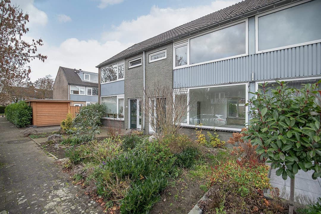 Familiehuis Secretaris Versteeglaan, Vleuten - Te huur