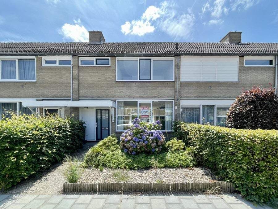 Rijtjeshuis Brederolaan, Etten-Leur - Te Huur