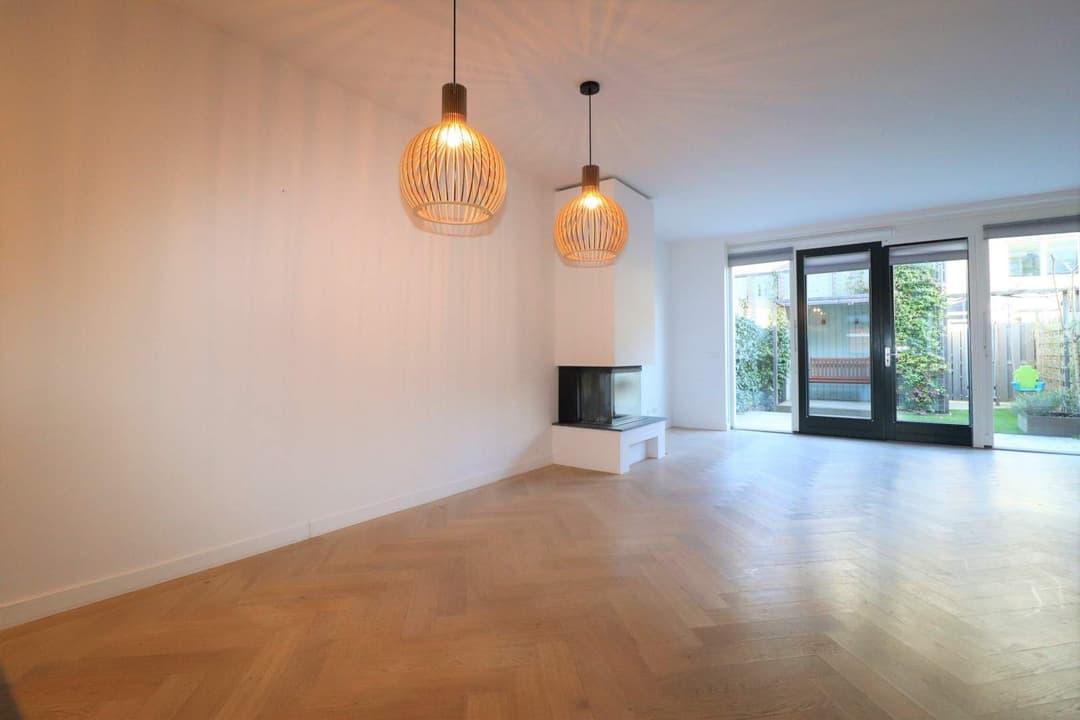 Rijtjeshuis Ommoordsestraat 30, Rotterdam - For Rent