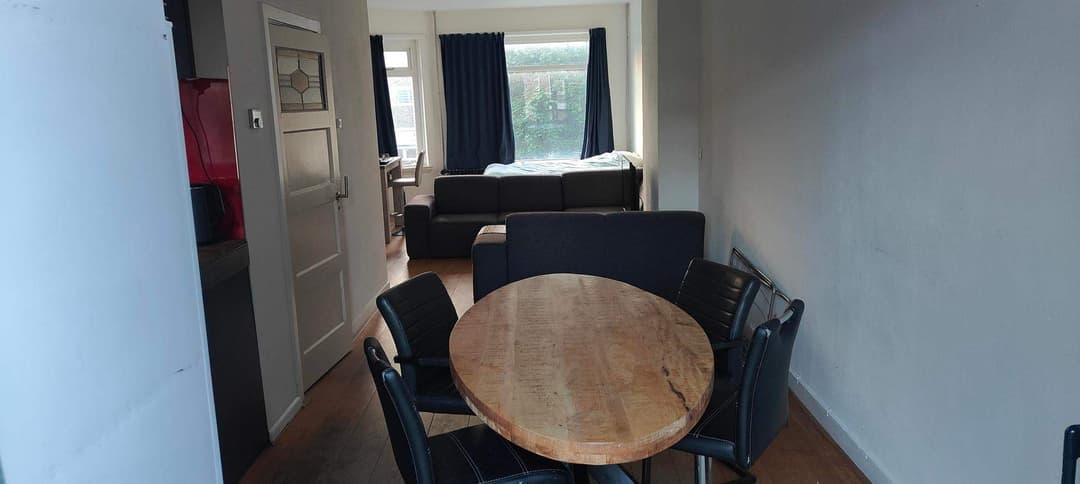 Gemeubileerde Kamer aan Parkweg, Groningen - Te Huur