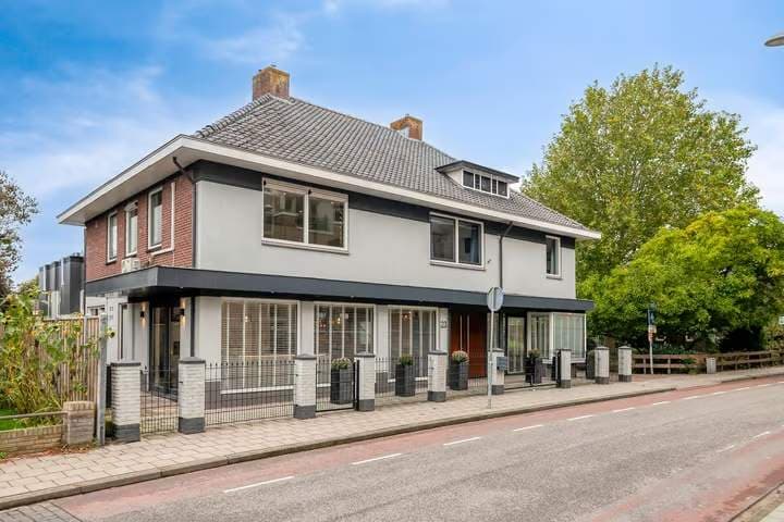 Luxuriöses Haus zu vermieten an der Larenseweg, Holten