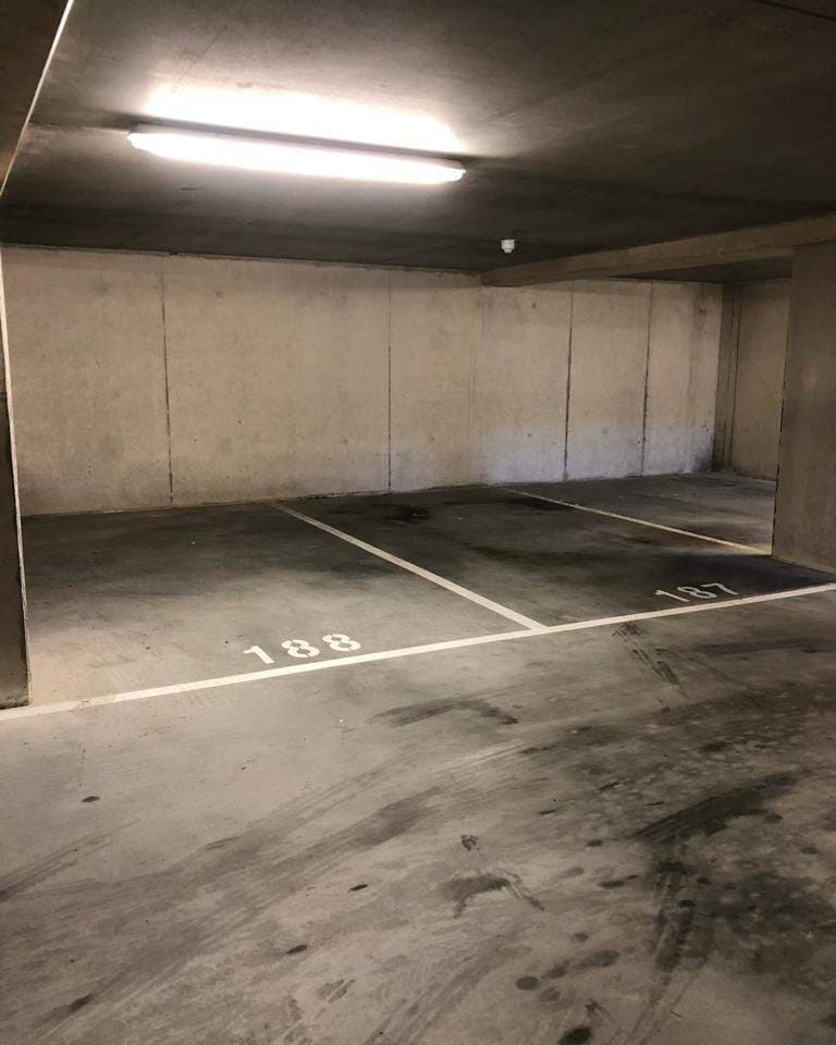 Plaza de Aparcamiento Dr. Lelykade, La Haya - En Alquiler