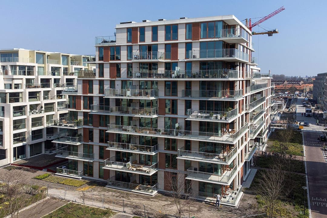Spadinalaan 241, Amsterdam — 2-Bedroom Apartment